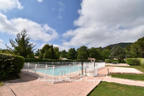 Mazet à vendre 1 pièce avec mezzanine à BAGNOLS EN FORET (83)