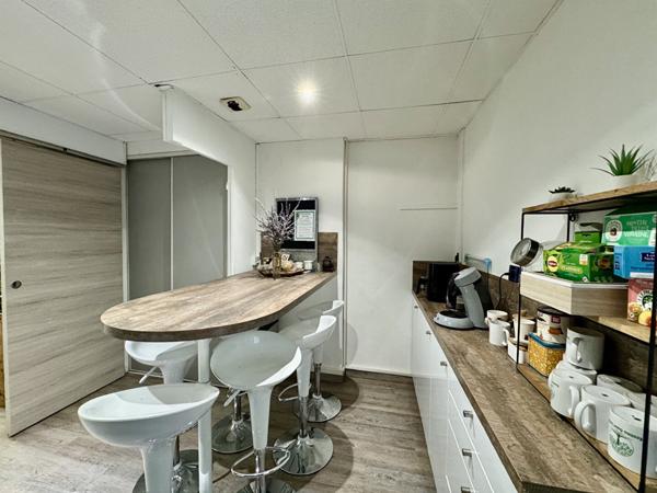 LOCAL COMMERCIAL 194 m² aucun travaux Avignon