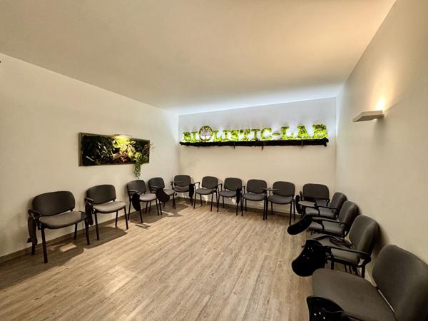 LOCAL COMMERCIAL 194 m² aucun travaux Avignon