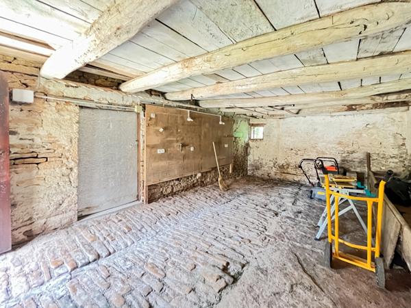 Maison à vendre 4 pièces + Dépendance - Entre ST GENGOUX LE NATIONAL et CLUNY (71) - Terrain de 600 m²