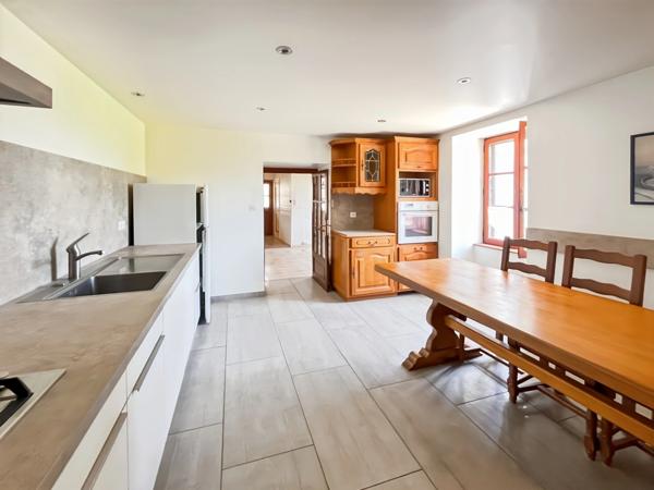 Maison à vendre 4 pièces + Dépendance - Entre ST GENGOUX LE NATIONAL et CLUNY (71) - Terrain de 600 m²