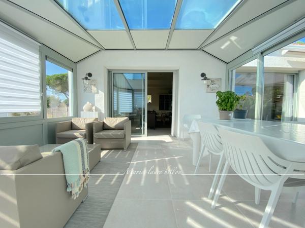 Maison à vendre 7 pièces SAINT GILLES CROIX-DE-VIE, grande maison familiale avec piscine et sa parcelle de 2224 m2.