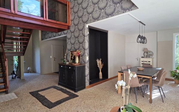 Maison à vendre    5 pièces •  Montmerrei