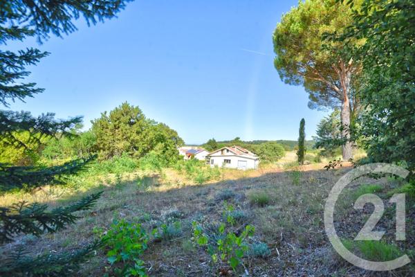 Terrain à vendre  1259 m 2   GENISSIEUX  - 26