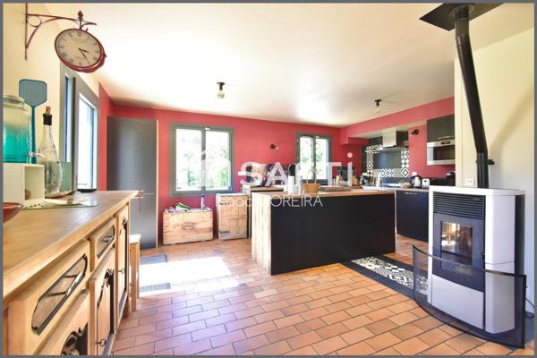 Propriété 5/6 chambres avec grand jardin, sous-sol et garage