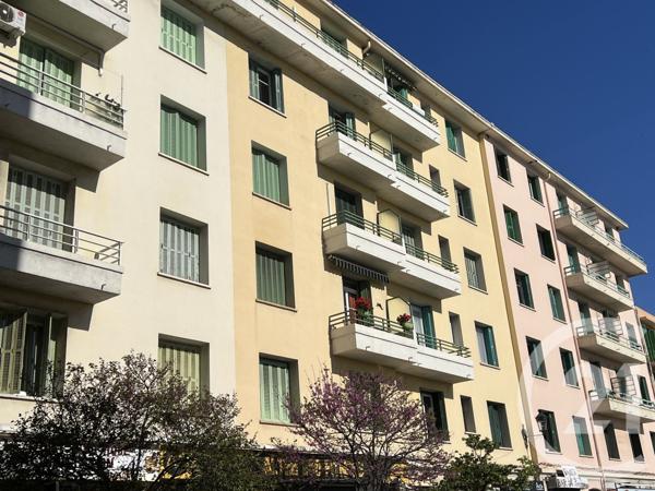 Appartement F3 à vendre  3 pièces - 63 m2 BASTIA - 202