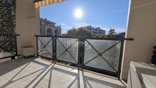 Antigone : T3 de 78 m² + terrasse + parking
