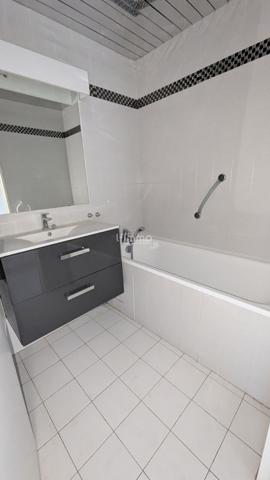 Antigone : T3 de 78 m² + terrasse + parking