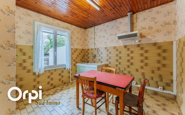 Maison à vendre    5 pièces •  Rochemaure