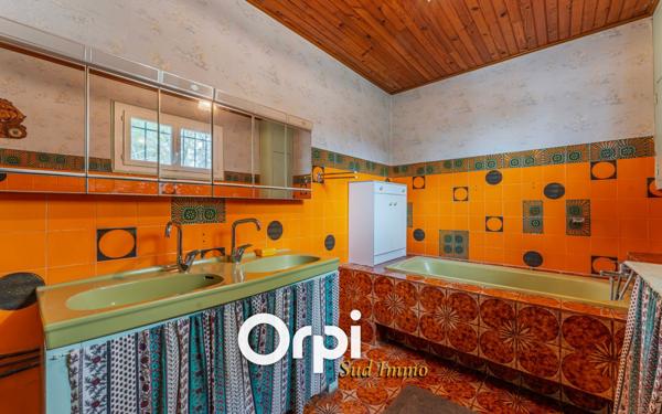 Maison à vendre    5 pièces •  Rochemaure