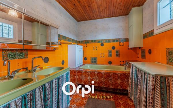 Maison à vendre    5 pièces •  Rochemaure