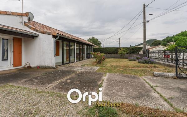 Maison à vendre    5 pièces •  Rochemaure
