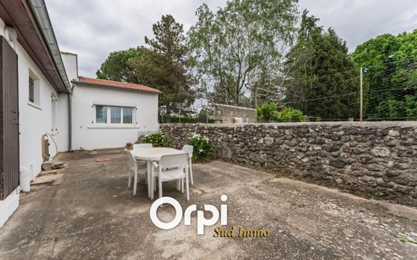 Maison à vendre    5 pièces •  Rochemaure