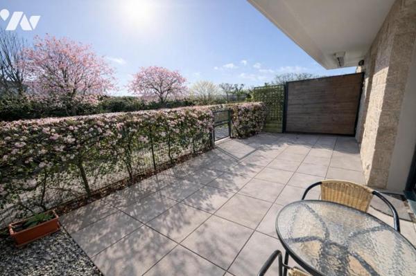 VANNES – Appartement T2 en rez-de-jardin avec terrasse et garage, à deux pas du port