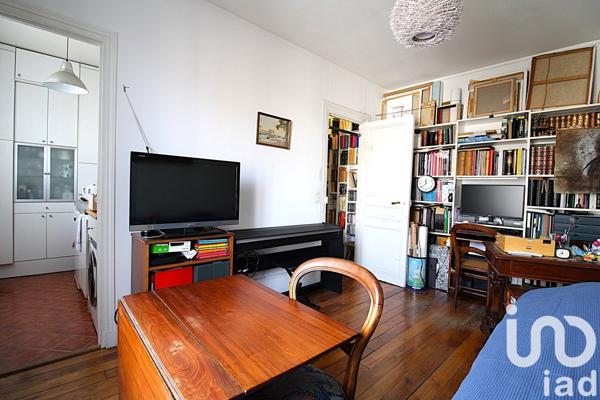 Appartement 1 pièce de 24 m² à Paris (75015)