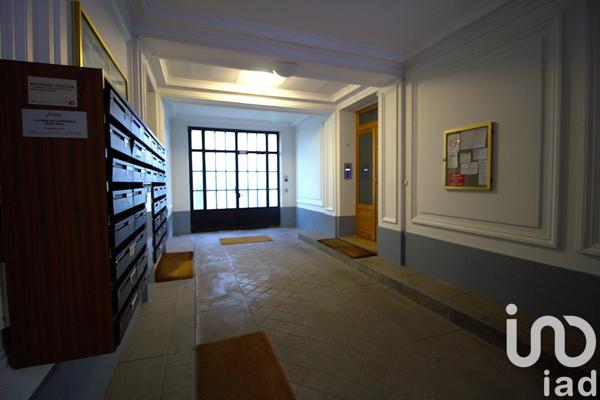 Appartement 1 pièce de 24 m² à Paris (75015)