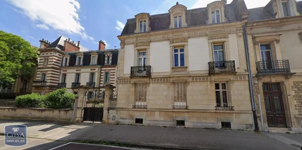 Appartement à louer 5 pièces 139.61m²