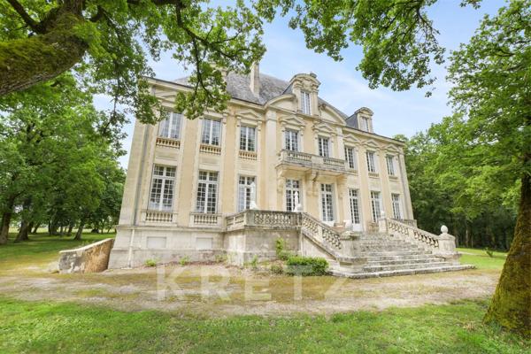 Exclusivité - Cahors - Chateau du debut XIXème remarquablement restauré