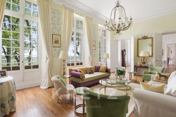 Exclusivité - Cahors - Chateau du debut XIXème remarquablement restauré