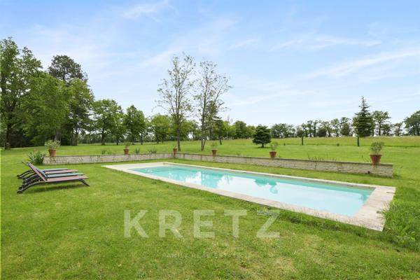 Exclusivité - Cahors - Chateau du debut XIXème remarquablement restauré