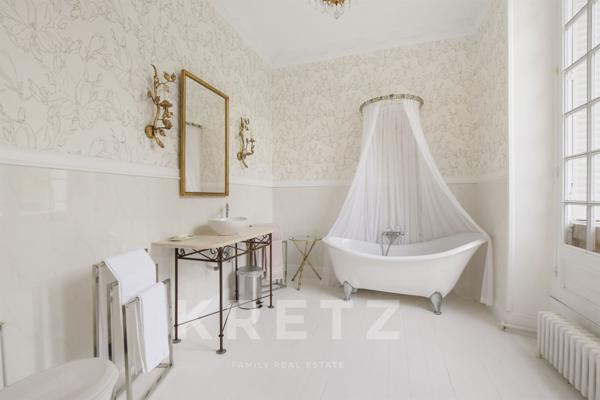 Exclusivité - Cahors - Chateau du debut XIXème remarquablement restauré