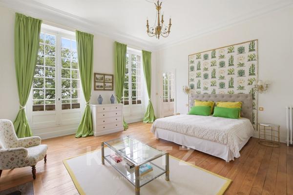 Exclusivité - Cahors - Chateau du debut XIXème remarquablement restauré