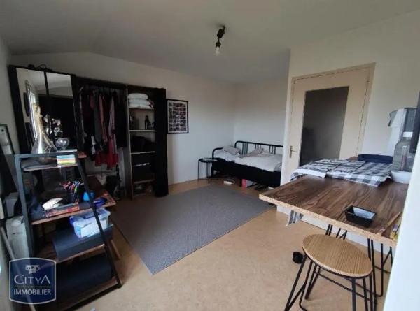 Appartement à louer 1 pièce 24.18m² Poitiers (86000)