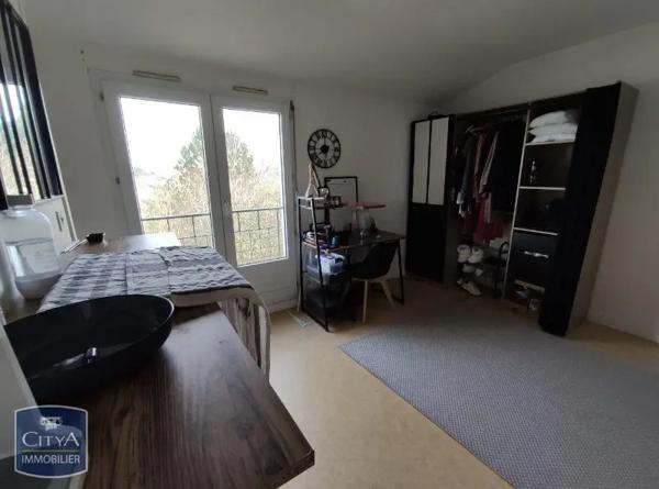Appartement à louer 1 pièce 24.18m² Poitiers (86000)