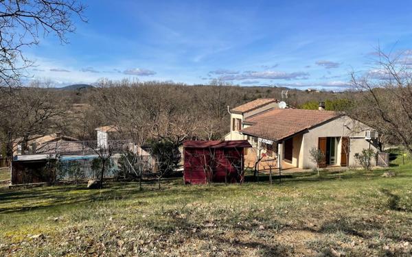 Maison à vendre    4 pièces •  Barjac