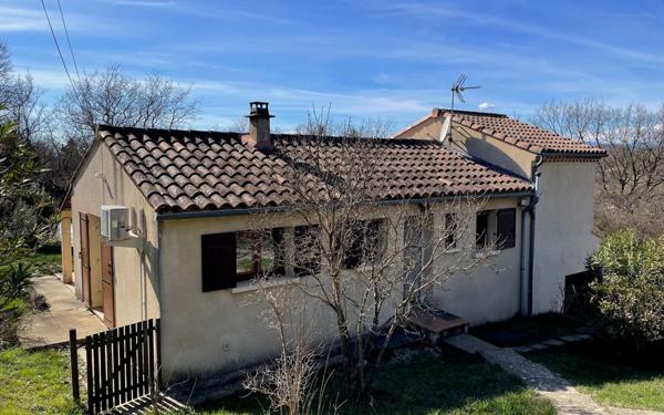 Maison à vendre    4 pièces •  Barjac