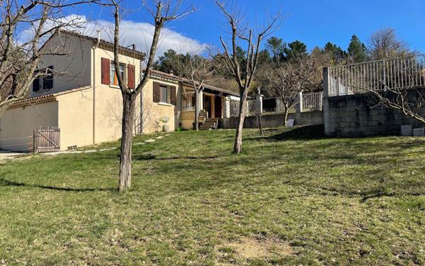 Maison à vendre    4 pièces •  Barjac