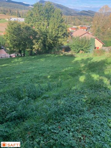 A vendre très beau terrain constructible d'environ 1102 m2