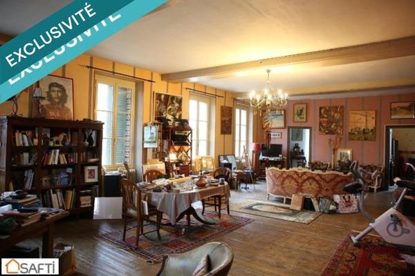 Maison atypique avec de beaux volumes proche V.S.Y