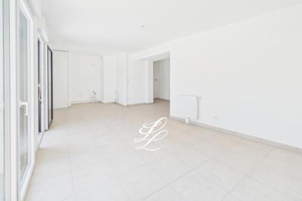 Vente - Appartement 3 pièces 64 m 2 NANTES (44300)