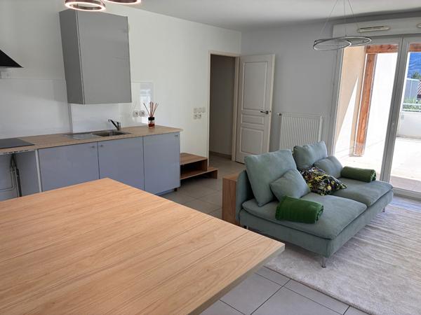 Appartement Saint Ismier 3 pièce(s) 61.96 m2