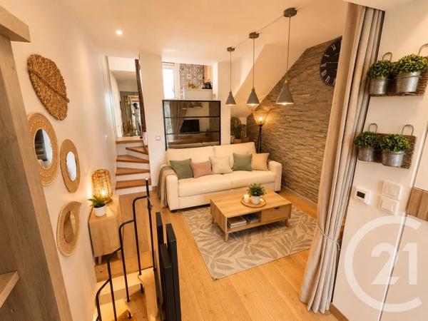 Maison à vendre  4 pièces - 41 m 2   COGOLIN  - 83