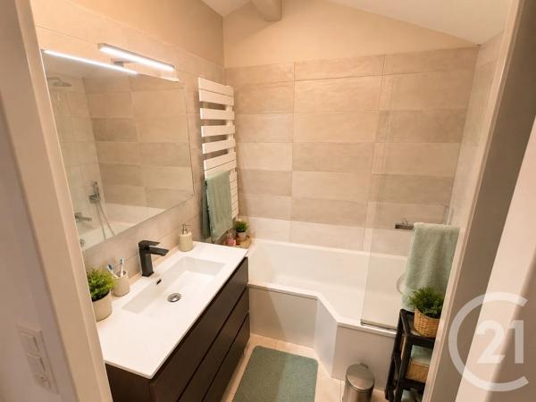 Maison à vendre  4 pièces - 41 m 2   COGOLIN  - 83