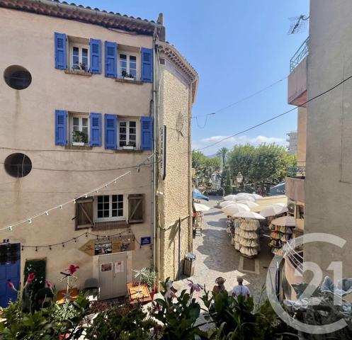 Maison à vendre  7 pièces - 226 m 2   LE LAVANDOU  - 83