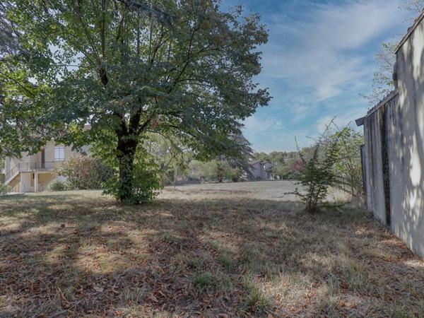 Terrain à bâtir d'environ 1 471 m² - Castres, proche Albinque