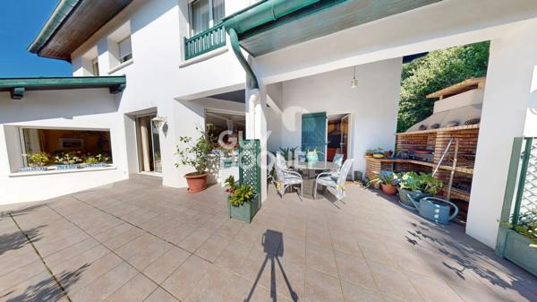 Maison Arcangues 5 pièce(s) 163 m²