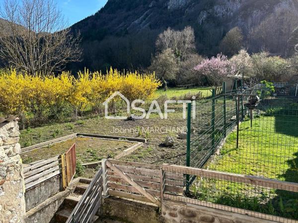 Maison de village, retour sur le marché