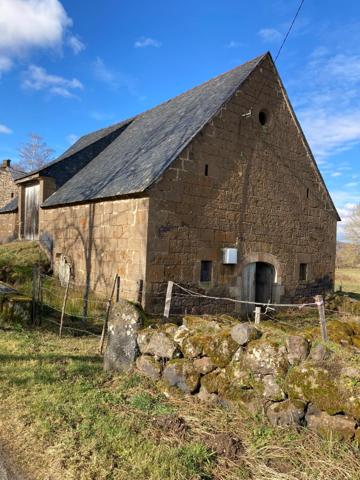 bâtisse en pierre de 288m²