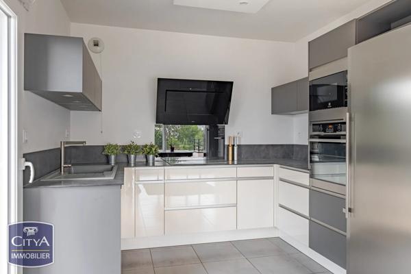 Appartement à vendre 5 pièces 101m² Tours (37000)
