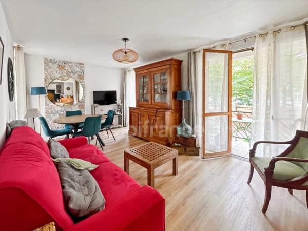 Bel Appartement rénové avec balcon à vendre 3 pièces CHANTILLY (60) - box Garage - CENTRE VILLE CHANTILLY - GARE PARIS TER 25min - CDG 35 MIN