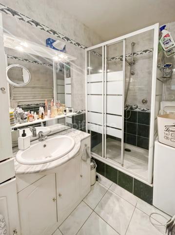 Bel Appartement rénové avec balcon à vendre 3 pièces CHANTILLY (60) - box Garage - CENTRE VILLE CHANTILLY - GARE PARIS TER 25min - CDG 35 MIN