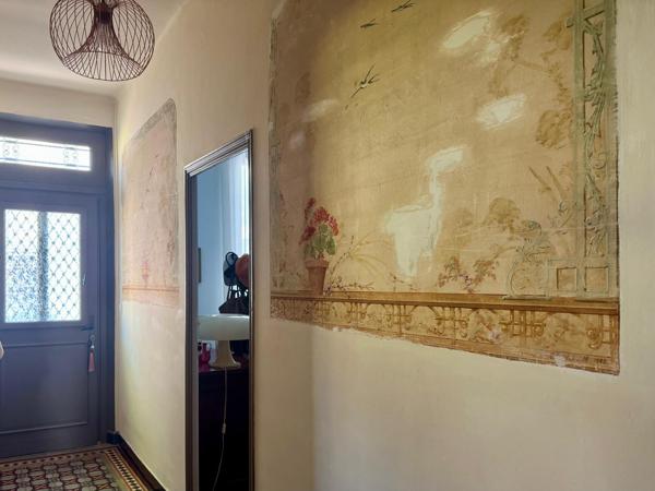Maison
         5 pièces
        - 85 m² 395 000 € *