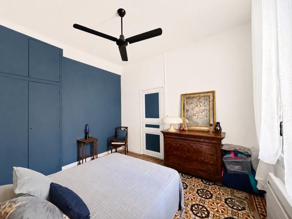 Maison
         5 pièces
        - 85 m² 395 000 € *