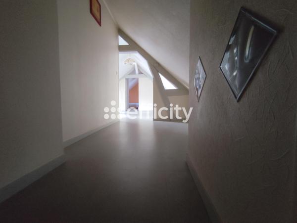 Maison 8 pièces - 194 m²