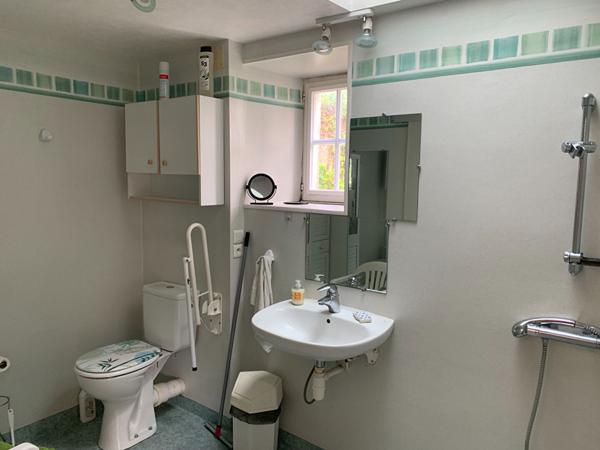 Maison à vendre à LA CHAPELLE SAINT LAURENT - 6 pièces, 4 chambres sur un terrain de plus de 1000m²