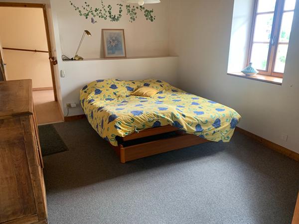 Maison à vendre à LA CHAPELLE SAINT LAURENT - 6 pièces, 4 chambres sur un terrain de plus de 1000m²